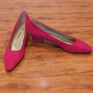 St. John Red Suede Pumps, 9.5 S (Narrow)